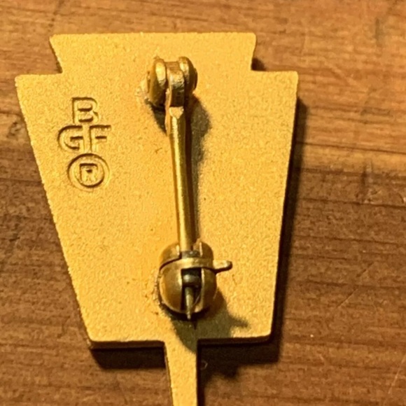 Antique 1920-1930 High School Pins & Pendant, Tonawanda, National Honor Society - Picture 8 of 16